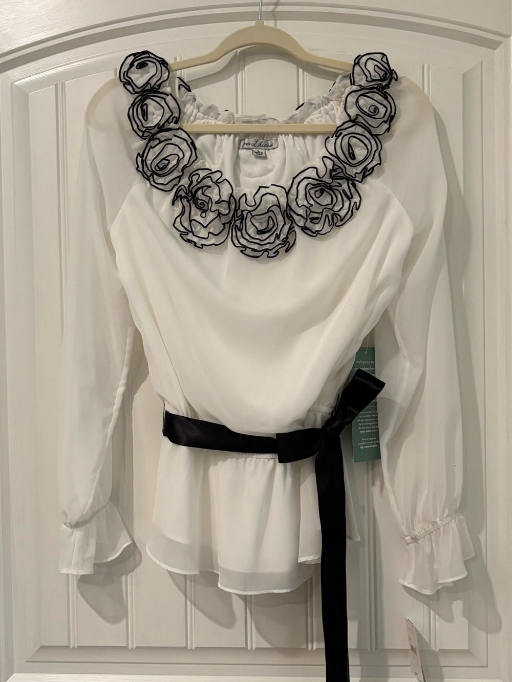 Simply Liliana Rosette Trimmed Peasant Blouse. NWT